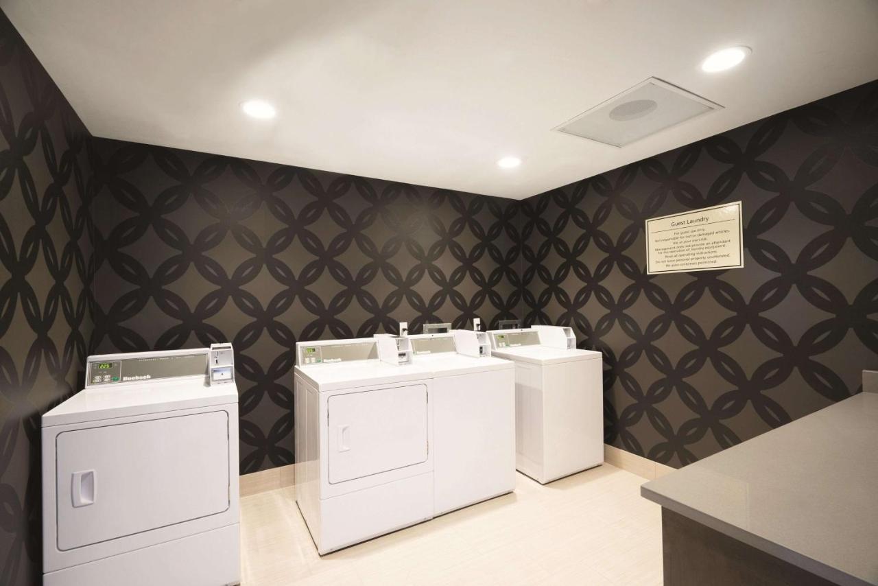 La Quinta By Wyndham Memphis Downtown Hotel Bagian luar foto
